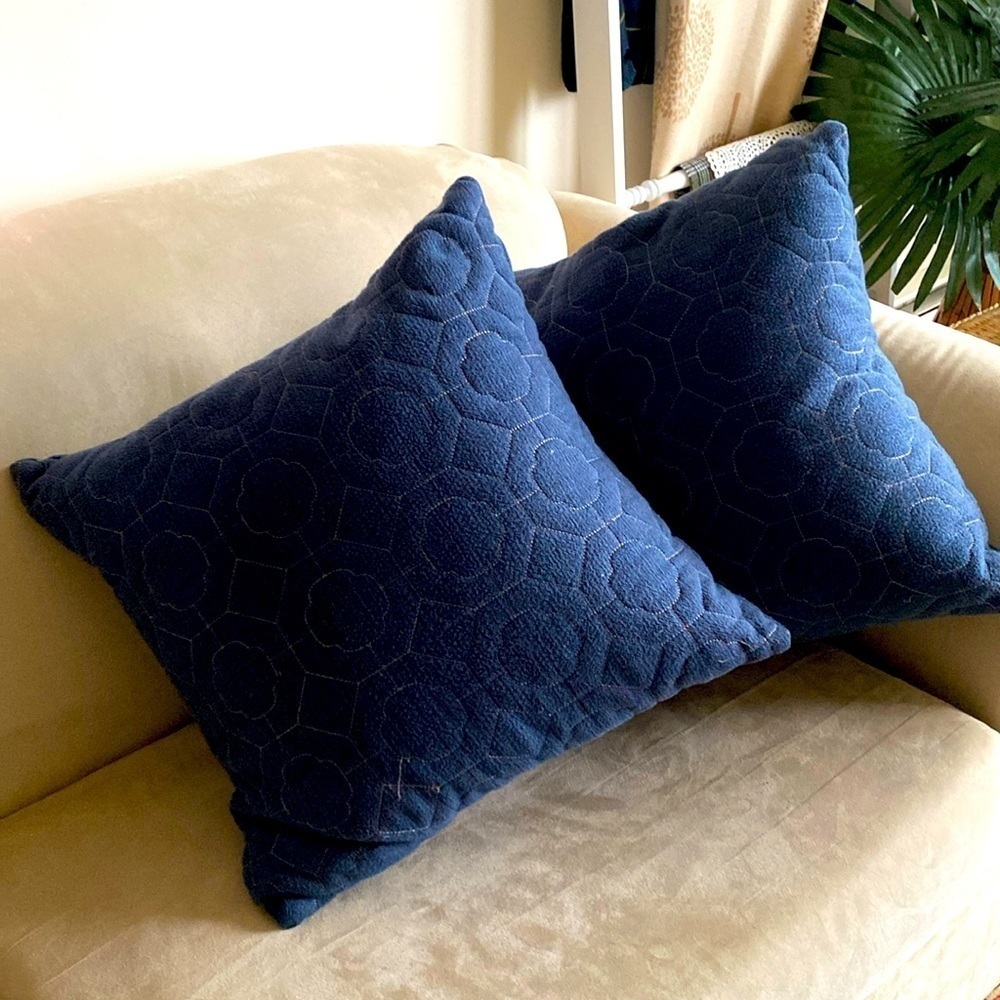 Blue feather pillows large geometric pattern, overstuffed 18 in.² zippered cases